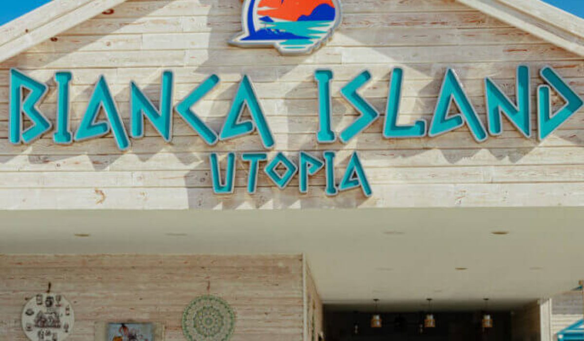 Bianca-home-r-688x1024