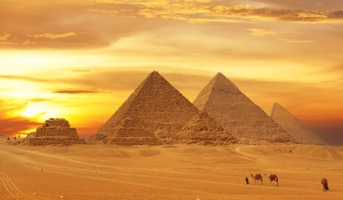 e23afa57b92ab5de13be28e642beed1a-20598-cairo-the-best-tour-to-pyramids---the-egyptian-museum---the-bazar-01