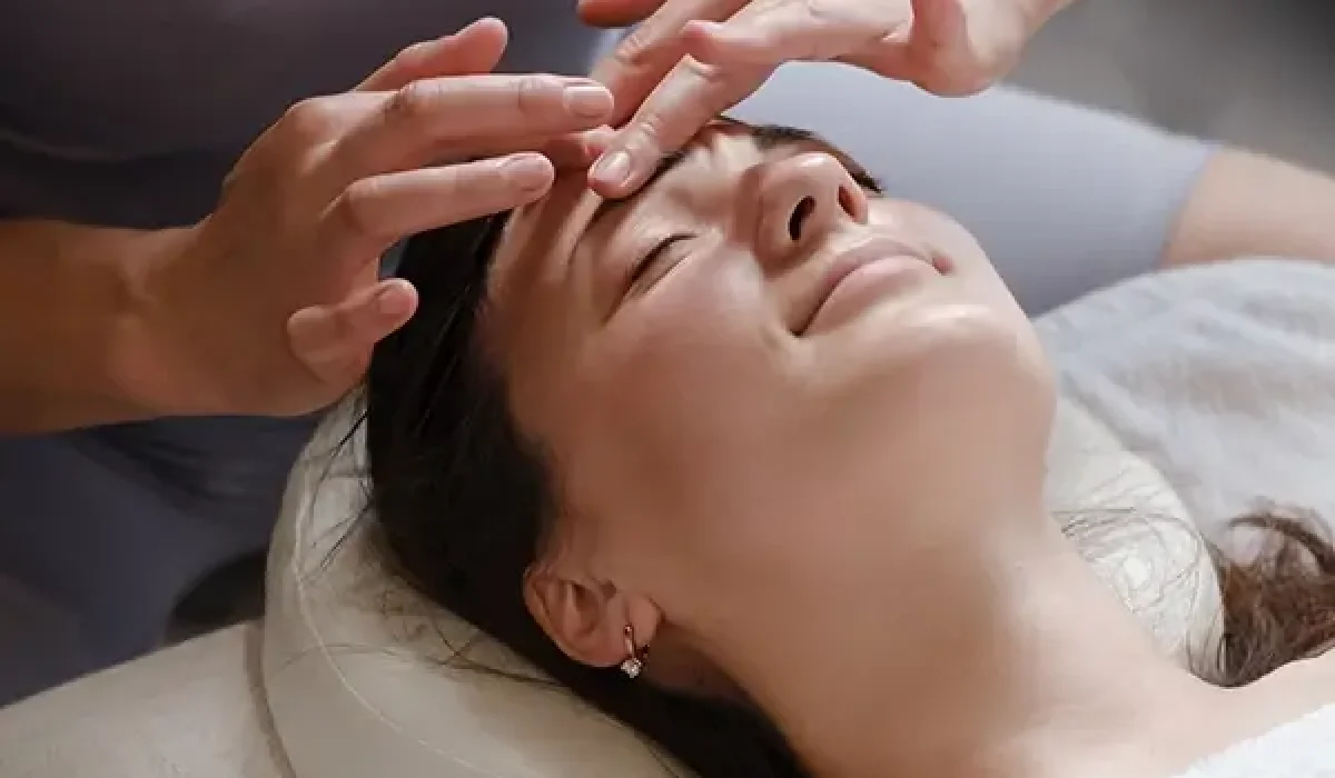 face-and-head-massage-at-spa-mid-adult-woman-enjoy